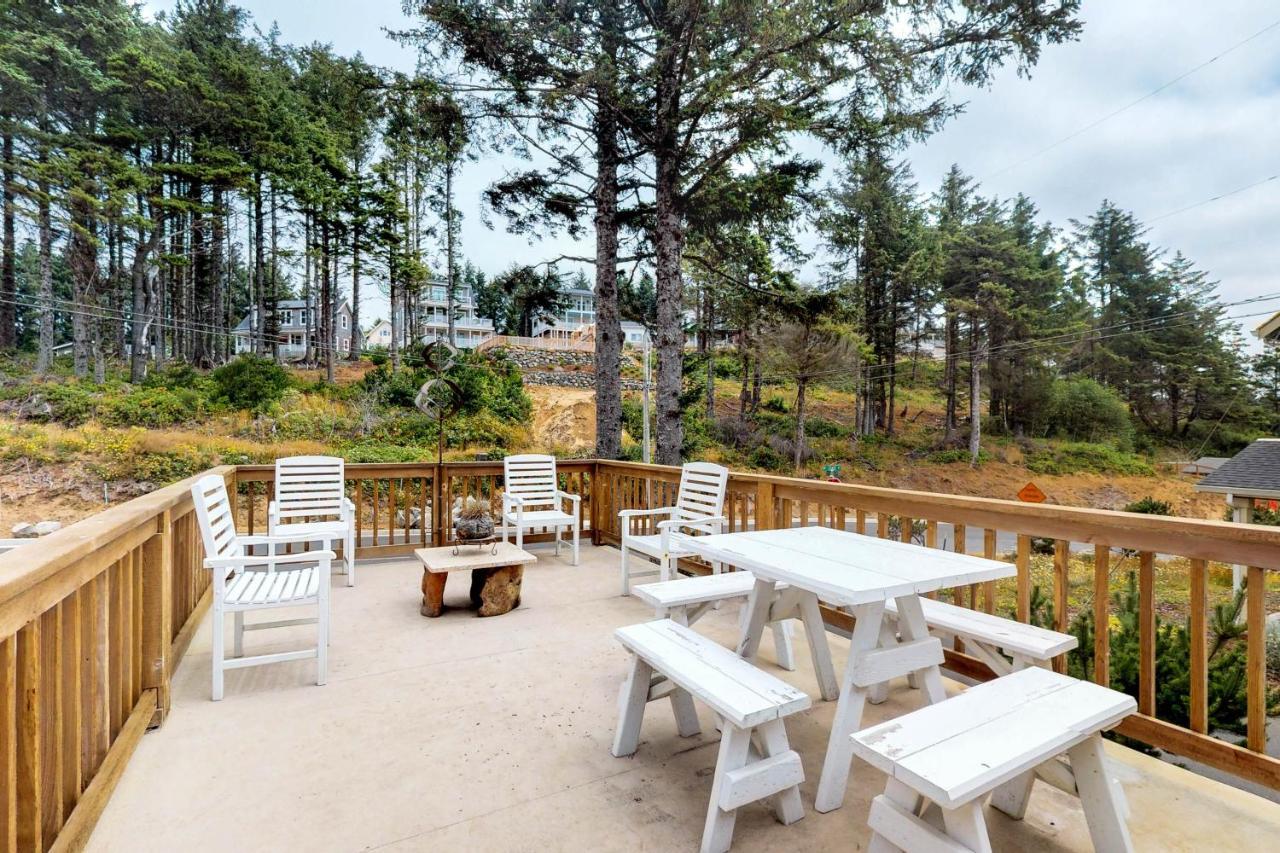 Beach House With A Park ลินคอล์น ซิตี้ ภายนอก รูปภาพ